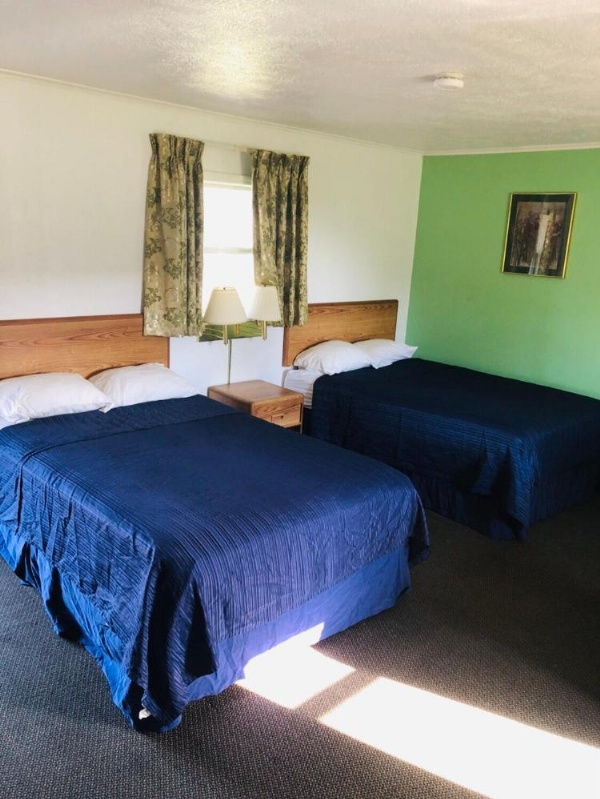 Woodridge Motel image 7