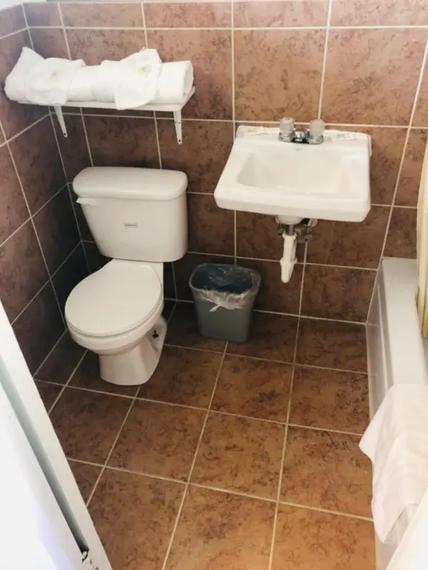 Woodridge Motel 10