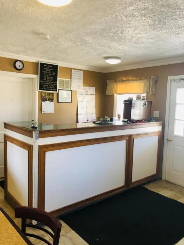 Woodridge Motel 5
